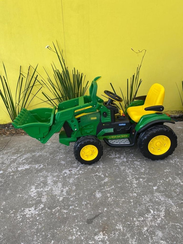Imagem 4 de 5 de Peg Perego Trator