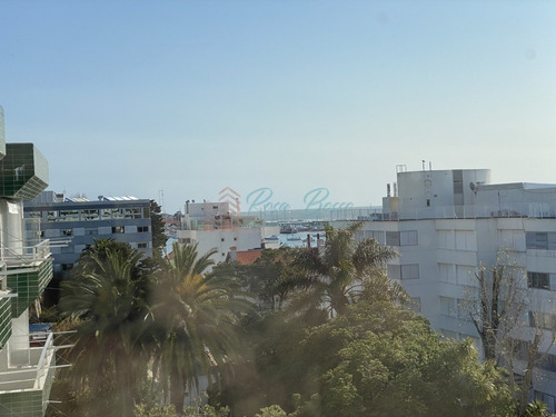Hermoso Apartamento En La Península Con Vista Al Mar. - Ref: 5937