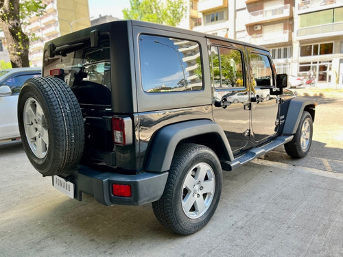 Imagen 6 de 15 de Jeep Wrangler Unlimited 4p 284hp 3.6 4x4 Automático 2018