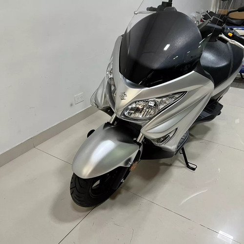 Imagen 13 de 16 de Suzuki Burgman 200 Abs 2019 Scooter 200 Usado Creditos Dni