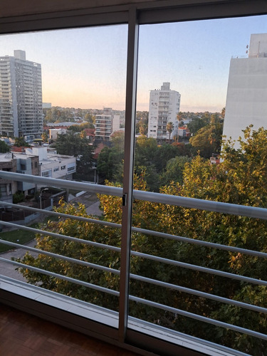 Oviedo Casi Av. Italia . Piso 13. Al Norte. 2 Dorm, 1 Baño. Cocina Integrada Con Terraza.2 Garajes Y Tasas Y Conexiones Incluidas Barbacoa Vig. 24hs. Vista Despejada Al Norte Soleado.