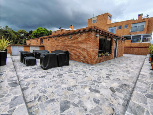 Vendo Exclusivo Apartamento Duplex Chicó Navarra