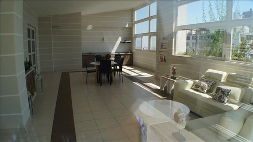 Depto. 1307, 2 Dormitorios, 2 Baños, Metro Moneda