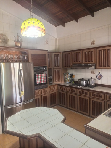 Imagen 11 de 21 de En Venta Amplia Y Hermosa Casa En La Mejor Urb. De La Ciudad