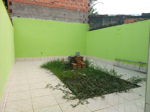 Imagem 14 de 14 de Casa Em Mongaguá , Casa Nova Com Quintal Espaçoso .