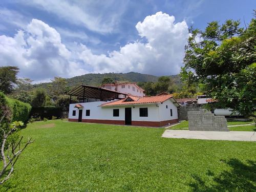 Vendo Espectacular Casa De 1.554 M2 De Terreno, 825 M2 De Construcción: 6h, 7b, 20 Pe, Ref. 800.000 - San Rafael De Tabay, Merida