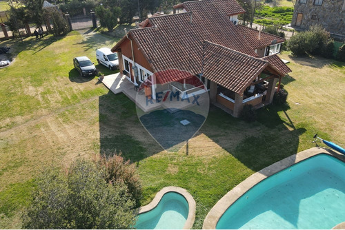 Exclusivo Arriendo De Casa En Parcela