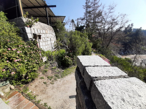 Se Vende Parcela Con 2 Casas En Pirque
