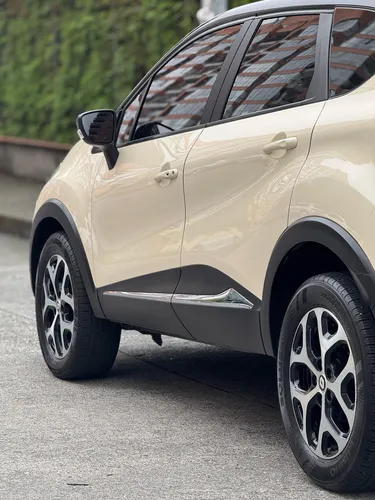 Renault Captur 2.0 Intens Automática