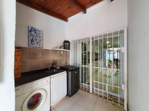 En Venta Casa 2 Dormitorios Con Pileta En Córdoba Capital