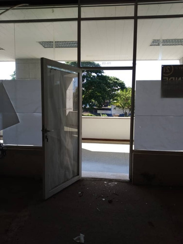 Imagen 9 de 12 de Venta De Local En C.c Costa Mediterránea, Puerto Ordaz