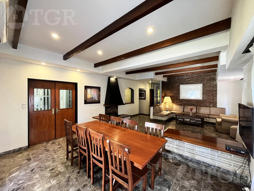 Venta Casa Con Parque Y Piscina- Parque Leloir