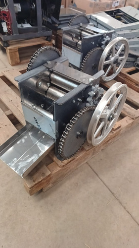 Garapeira De Inox Com Motor Branco A Gasolina 200 Lt/h