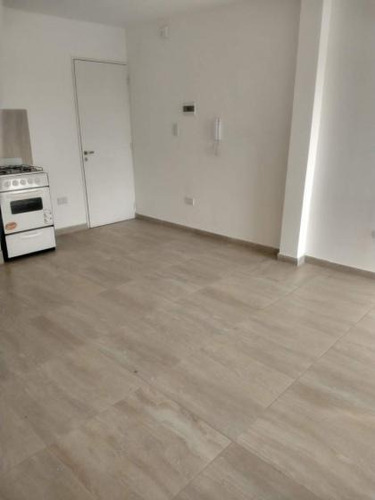 Departamento En Nueva Córdoba 2 Dormitorios , Planta Baja Con Patio , Posibilidad De Pileta