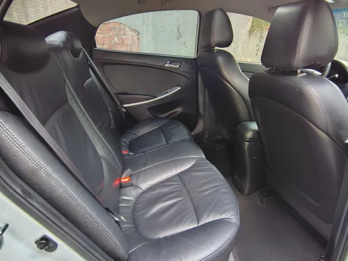 Hyundai Accent 1.6l 4 p
