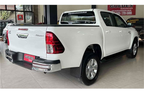 Toyota Hilux 2.7 SR 4X2 CD 16V FLEX 4P AUTOMÁTICO