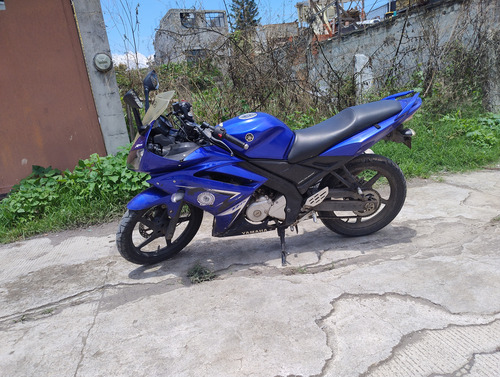 R15 V1 Año 2011 Color Azul