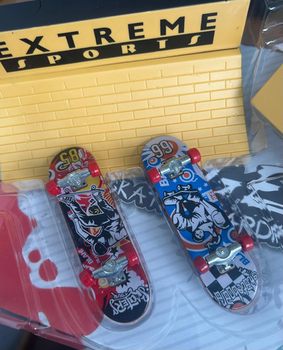 Skate Park Fingerboard Set Mini Juego Para Dedos 2 Patineta