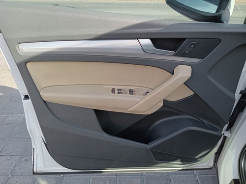 Audi Q5 2.0 L T Select Dsg