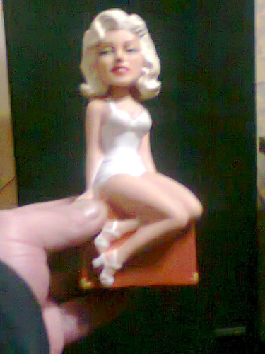 Muñeco Marilyn Monroe Bathing Suit Wacky Wobbler Funko Kxz