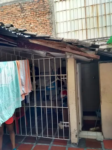 Edificio De 3 Pisos Barrio Colon
