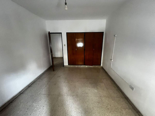 Excelente Casa Comercial - Centro