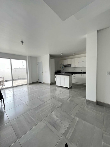 Tu Nuevo Hogar Te Espera En Ensenada B.c, Con 3 Habitaciones