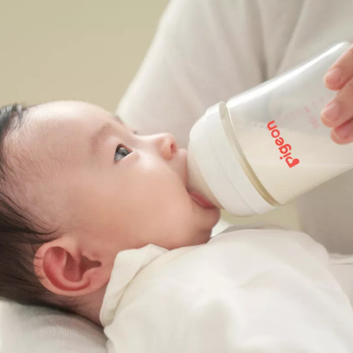 Pack 3 Biberones Pigeon Softouch 160ml/5oz Anticolicos 0m