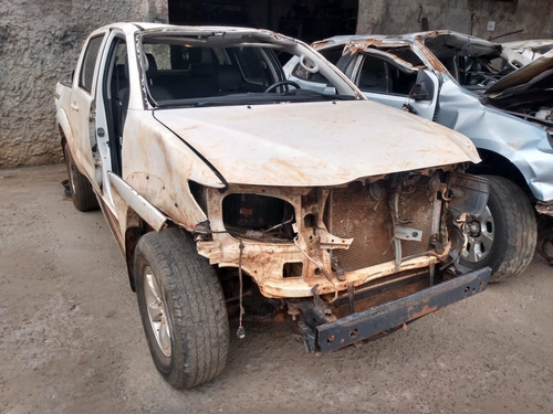 Imagem 1 de 6 de Sucata Hilux 2.7 Flex 2013 Aut 4x4 P/ Retirada De Peças