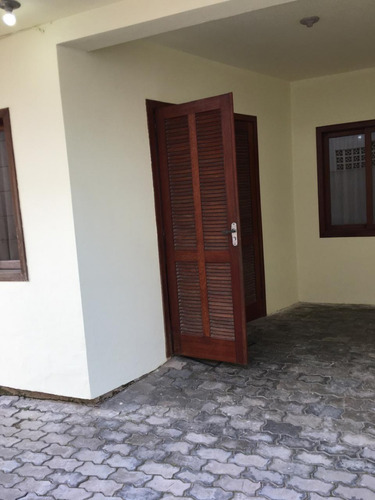Aluguel Temporada Praia Ingleses-florianópolis-duplex 2 Dorm- 2smart Tv Com Filmes De 5 Telecines E Amazon Video-split-wifi
