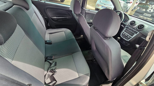 Volkswagen Gol 1.6 Vht Total Flex 5p