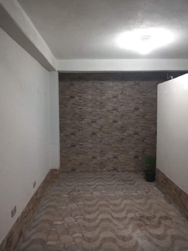 Imagem 8 de 13 de Casa 2 Dormitórios Santana Parnaiba
