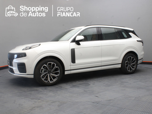 lynk & co 09 2.0T Mhev Awd At8