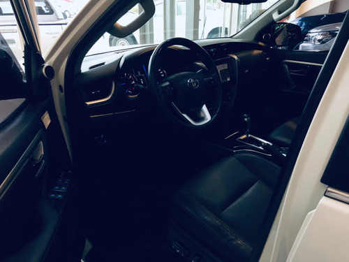 Toyota Sw4 2.8 Srx 177cv 4x4 7as At 2017