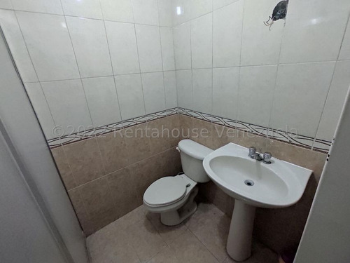 Imagen 13 de 16 de Linda Casa En Venta Urb. Los Astros Av. Aragua Dperez 22-23027