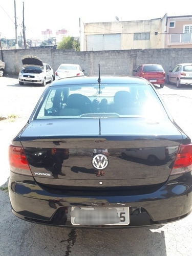 Imagem 4 de 10 de Volkswagen Voyage 2010 1.0 Vht Trend Total Flex 4p