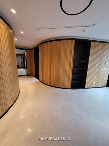 Oficina En Arriendo En Las Condes Impecable Parque Titanium