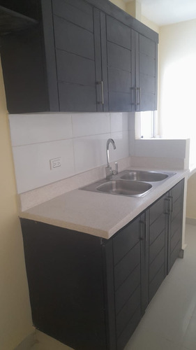 Se Vende Apartamento En Residencial Las Cayenas, San Isidro