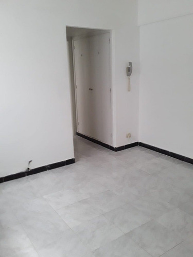 Imagen 2 de 8 de Departamento 2 Ambientes Lateral En Venta En Mar Del Plata