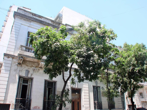 Edificio De 3 Plantas Con Terraza