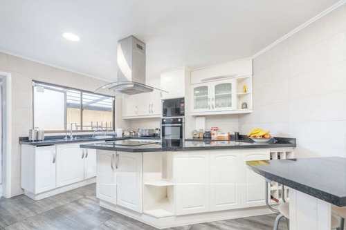 Broker Impecable 5d-4b-se-depend- Patio- Piscina