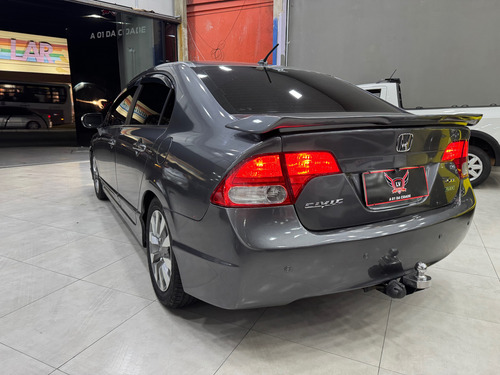 Honda Civic 1.8 Lxl Flex Aut. 4p