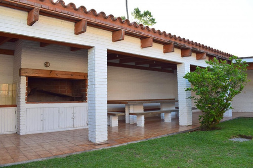 Venta Hermosa Casa En Playa Mansa, Punta Del Este
