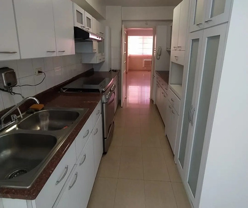 Imagen 5 de 11 de En Alquiler Apto En La Urb Calicanto Ln