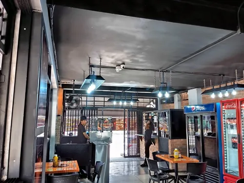Leandro Araque Inzitu Realtors Vende Negocio De Parrilla En Av. Bolivar Inversionista!! Se Vende Fondo De Comercio A Pie De Calle