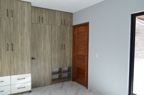 Casa C/recámara En Planta Baja, Los Almendros, Zapopan.