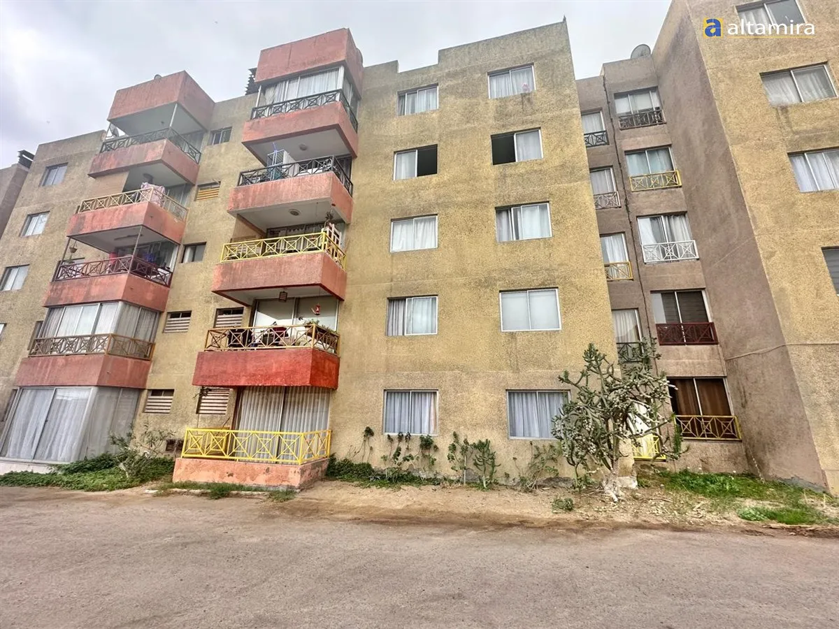 Imagen 2 de 30 de Departamento En Venta De 3 Dorm. En Iquique