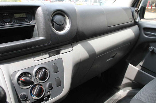 Imagen 15 de 15 de Nissan Urvan 2021 4 Cilindros