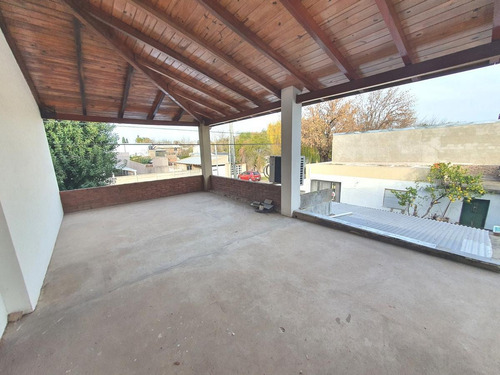 Imagen 13 de 16 de Casa Venta - 4 Dormitorios - Granadero Baigorria