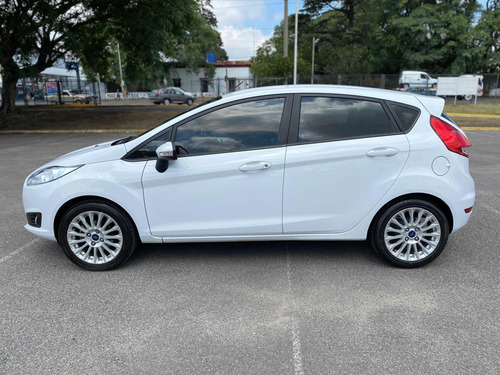 Ford Fiesta Kinetic Design 2017 1.6 Se Powershift 120cv